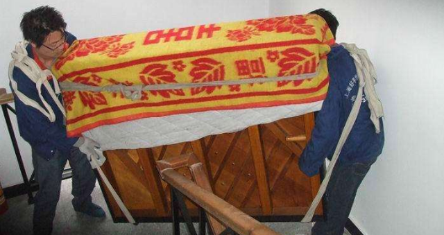 鋼琴搬運(yùn)注意事項(xiàng)及方法